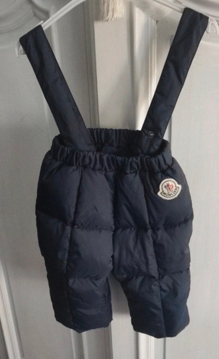 Moncler baby donsbroek met bretels - Maat 60 (3-6 maanden), Ophalen of Verzenden, Zo goed als nieuw, Jongen of Meisje