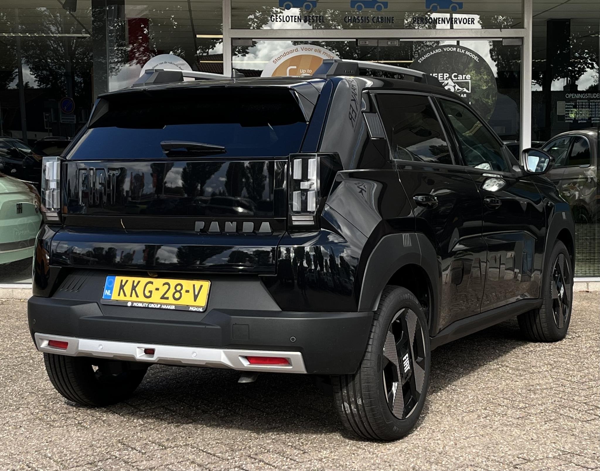 Fiat Grande Panda 1.2 Hybrid La Prima | Apple-Android | Verm, Auto's, Stof, Zwart, Origineel Nederlands, Bedrijf