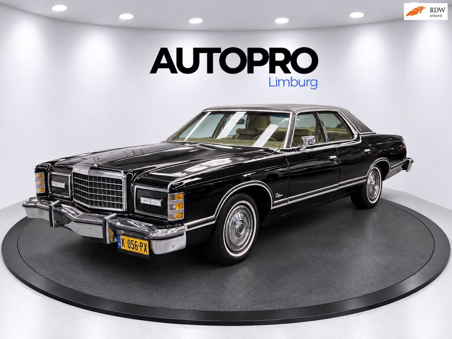 Ford USA LTD 5.8 V8 Landau SD | EU Auto| Carpas| NAP, Auto's, Automaat, Gebruikt, Zwart, 151 pk