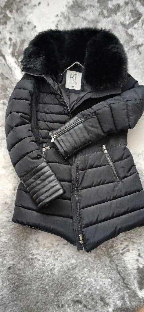 Mooie winterjas met kunstlederen details, Ophalen of Verzenden, Zo goed als nieuw, Maat 38/40 (M), Zwart