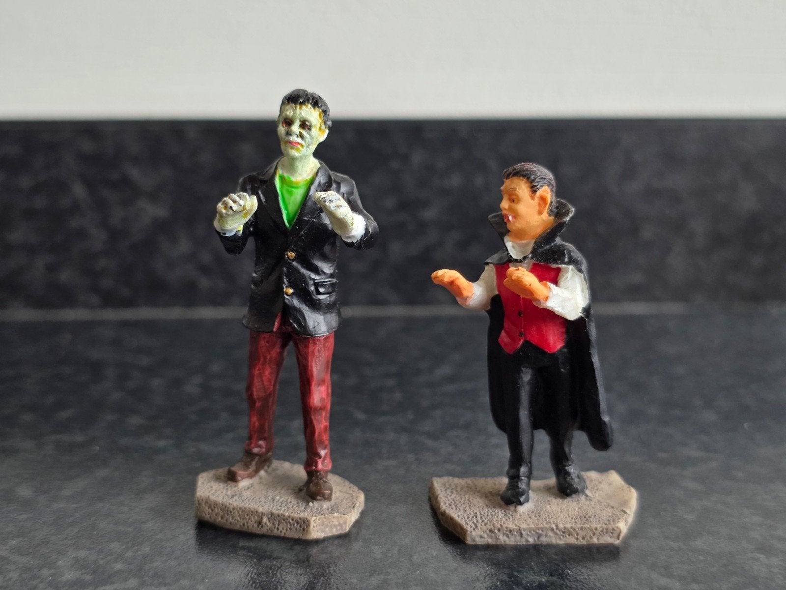 Lemax Retired Spooky Town Dracula Frankenstein Halloween, Diversen, Kerst, Zo goed als nieuw, Ophalen of Verzenden
