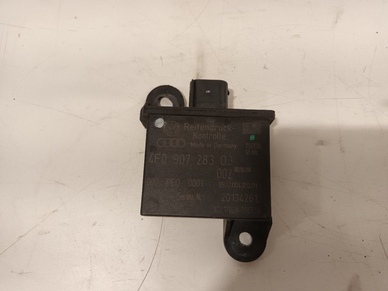 Computer bandenspanning Audi S6, Onderdelen@venauto.nl, Van der Ven Autorecycling B.V., Gebruikt, Ettenseweg 76, 4706 PB Roosendaal, The Netherlands