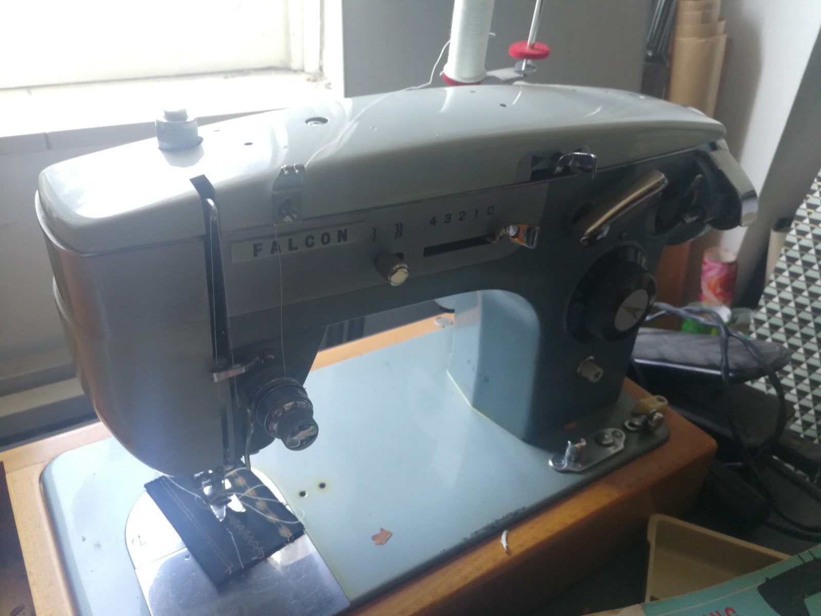 Vintage  Falcon Lewenstein naaimachine, Antiek en Kunst, Ophalen