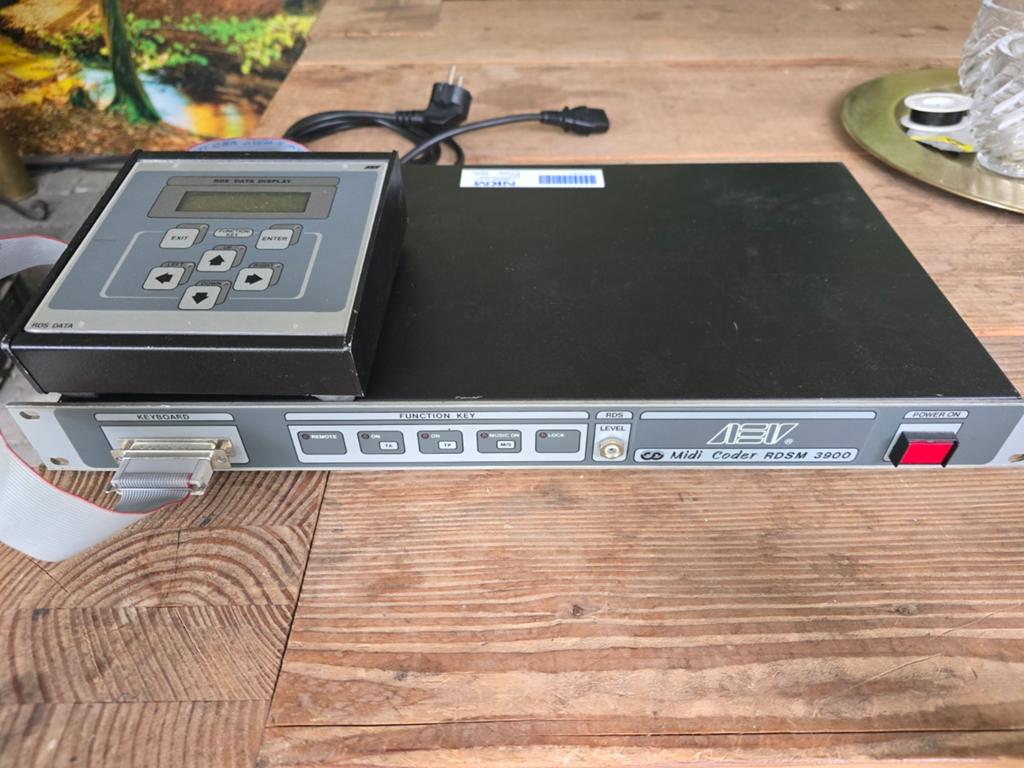 AEV MIDI Coder RDSM 3900 met boekje en software, Telecommunicatie, Zenders en Ontvangers, Ophalen of Verzenden, Gebruikt, Zender