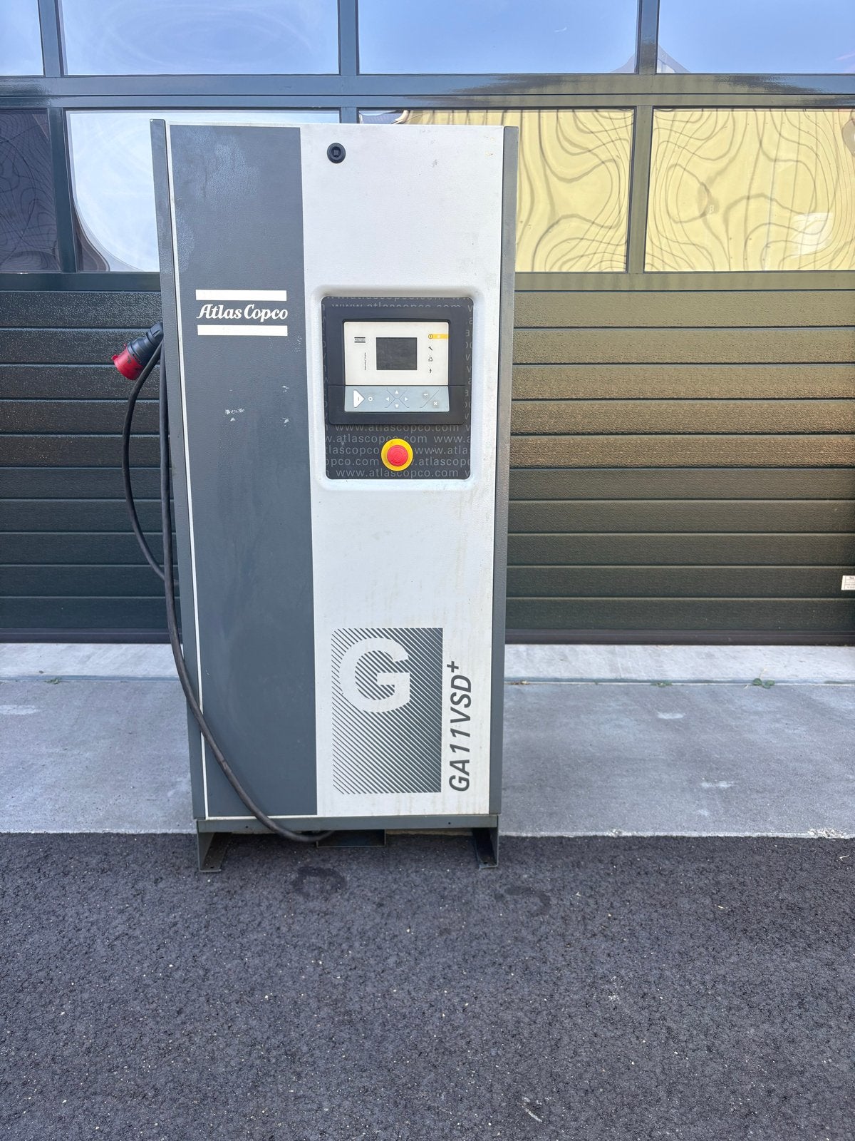 Energiezuinige Atlas Copco GA11VSD+ Schroefcompressor, Doe-het-zelf en Verbouw, Compressors, Ophalen, Geluidgedempt, Gebruikt