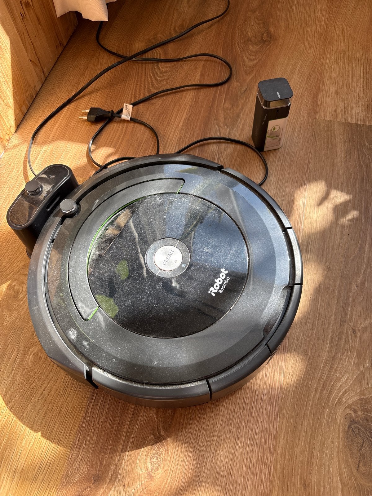 iRobot Roomba 696 Robotstofzuiger, Witgoed en Apparatuur, Stofzuigers, Ophalen, Gebruikt, IRobot, Robotstofzuiger