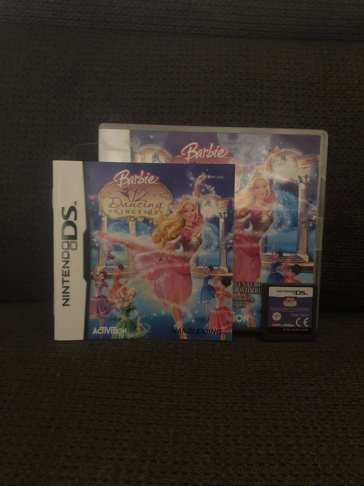 Tekoop barbie 12 dancing princess (met boekje), Spelcomputers en Games, Ophalen of Verzenden, Zo goed als nieuw