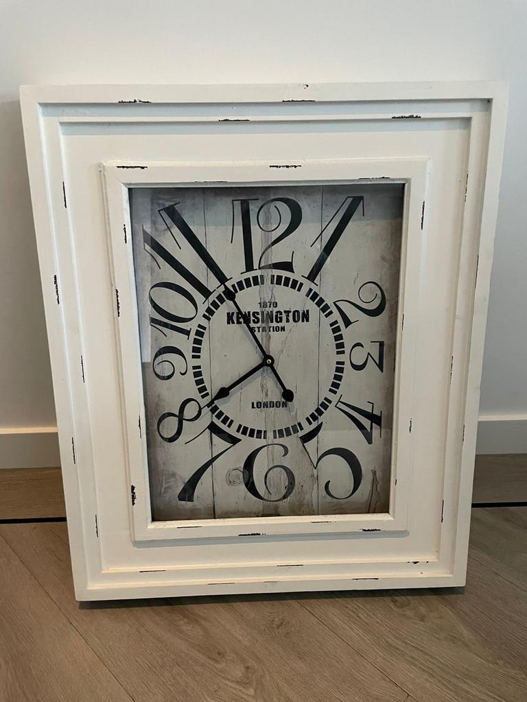 Mooie wandklok - 58x71 cm - Kensington Station London, Ophalen, Zo goed als nieuw, Analoog, Wandklok