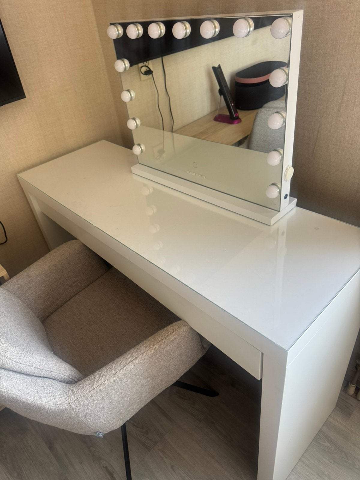 makeup tafel met spiegel met verlichting, Huis en Inrichting, Ophalen, Zo goed als nieuw, 50 tot 100 cm, Minder dan 100 cm