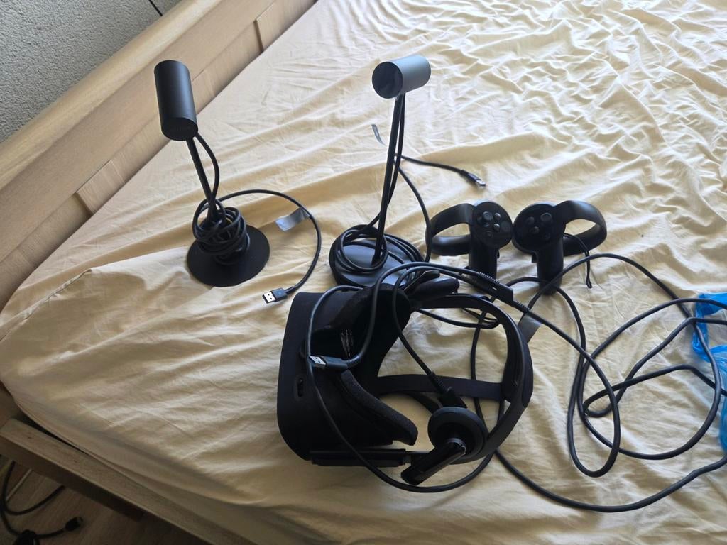 Oculus rift cv1 weinig gebruikt vaste prijs, Ophalen of Verzenden, Zo goed als nieuw, Pc