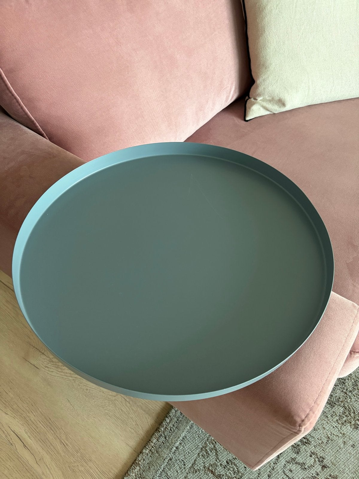 Bolia Sunday Table - Grijs metalen dienblad voor bank, Ophalen, Minder dan 45 cm, Minder dan 55 cm, Gebruikt