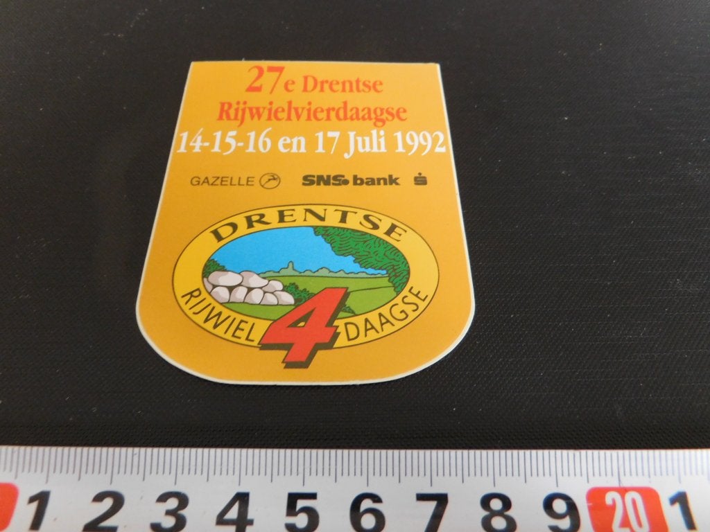 sticker 27e Drentse Rijwiel Vierdaagse 1992 Gazelle SNS *, Ophalen of Verzenden, Zo goed als nieuw