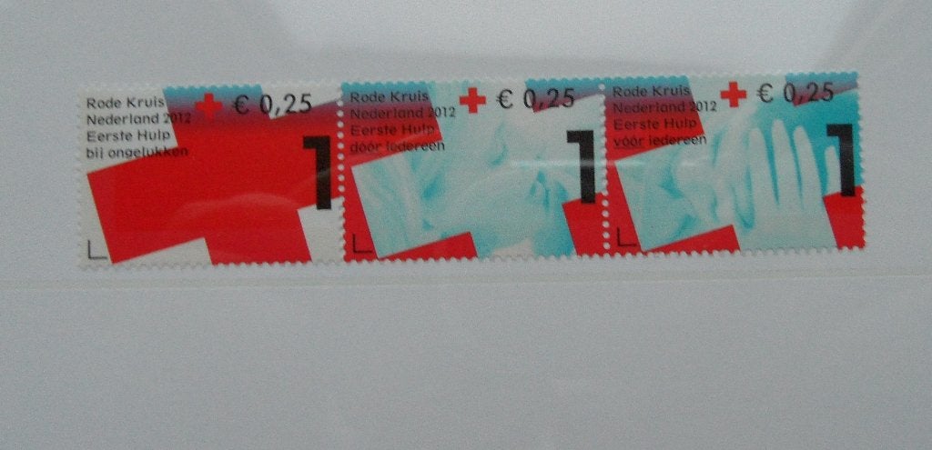Postzegelmapje 451 – Het Nederlandse Rode Kruis, Postzegels en Munten, Postzegels | Nederland, Ophalen of Verzenden, Postfris
