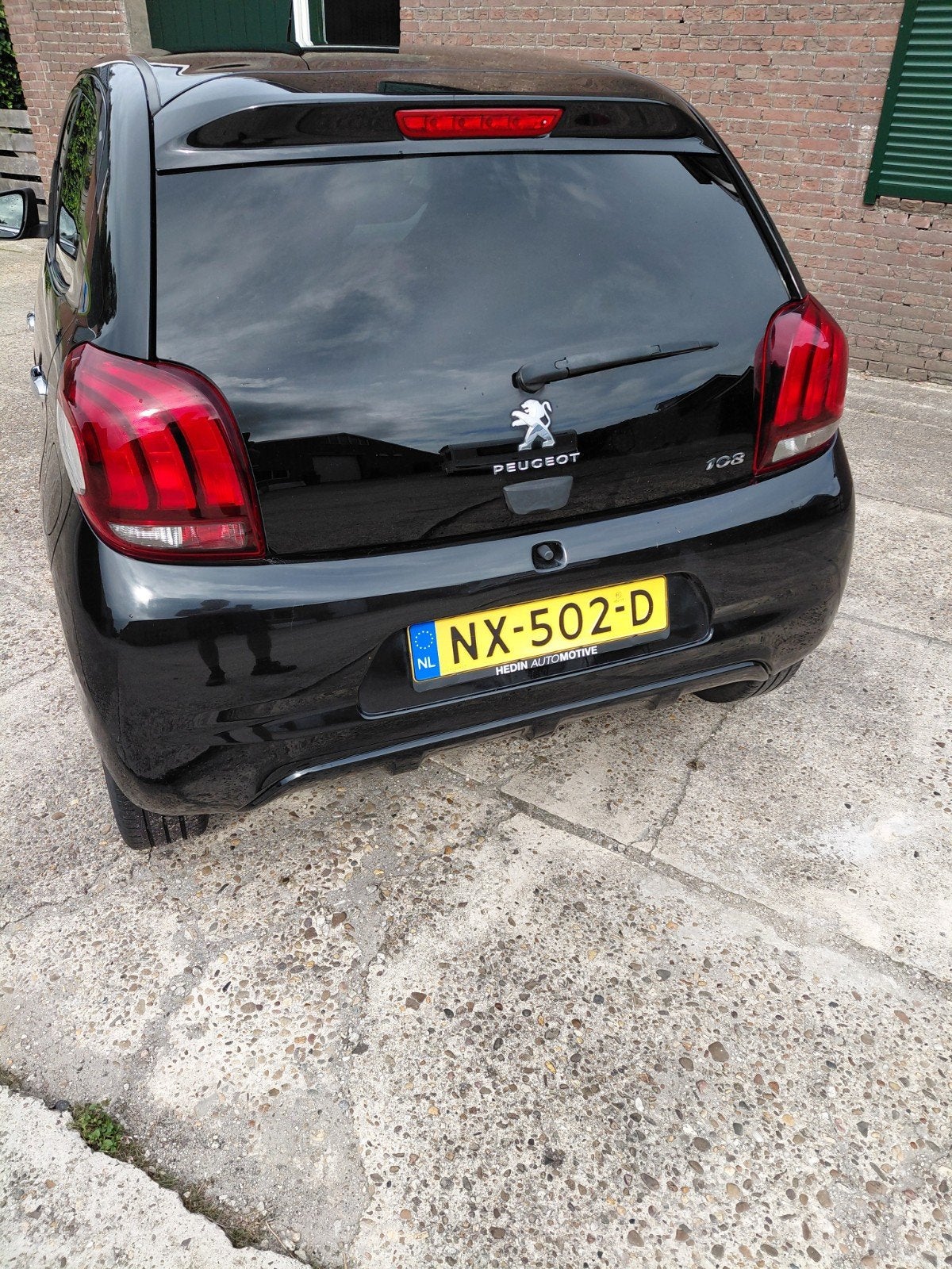 Peugeot 108 1.0 12V E-vti 51KW 5DR 2017 Zwart, Auto's, Voorwielaandrijving, 4 stoelen, Zwart, Origineel Nederlands