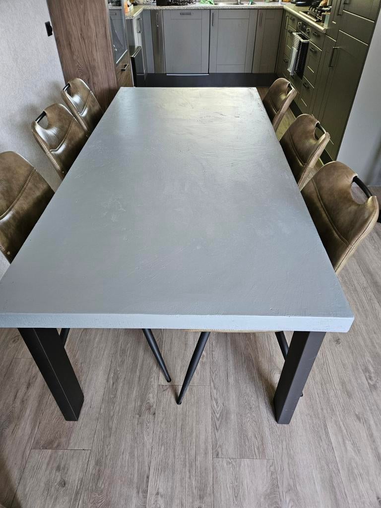 Xooon eettafel,Grijs beton, rechthoekig, 6-8 personen, Ophalen, Gebruikt, Overige materialen, 50 tot 100 cm