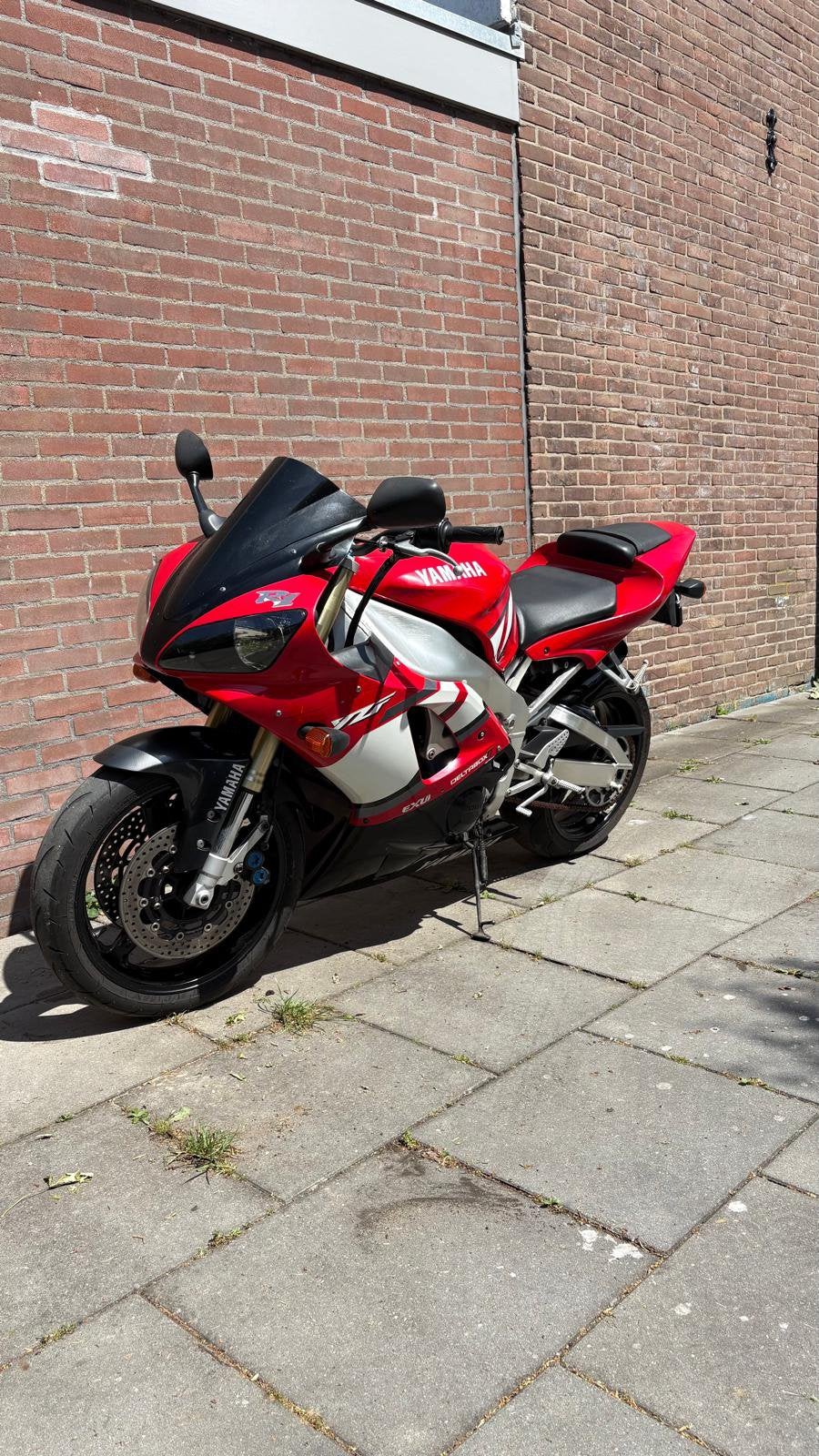 Yamaha r1, Particulier, Super Sport