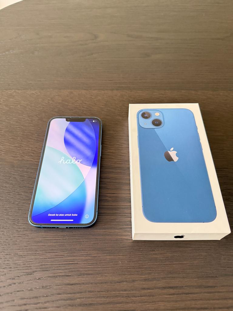 iPhone 13 Blauw, 256 GB, accu 100%, nieuw 6 maanden oud, Blauw, IPhone 13, Zo goed als nieuw, 100 %
