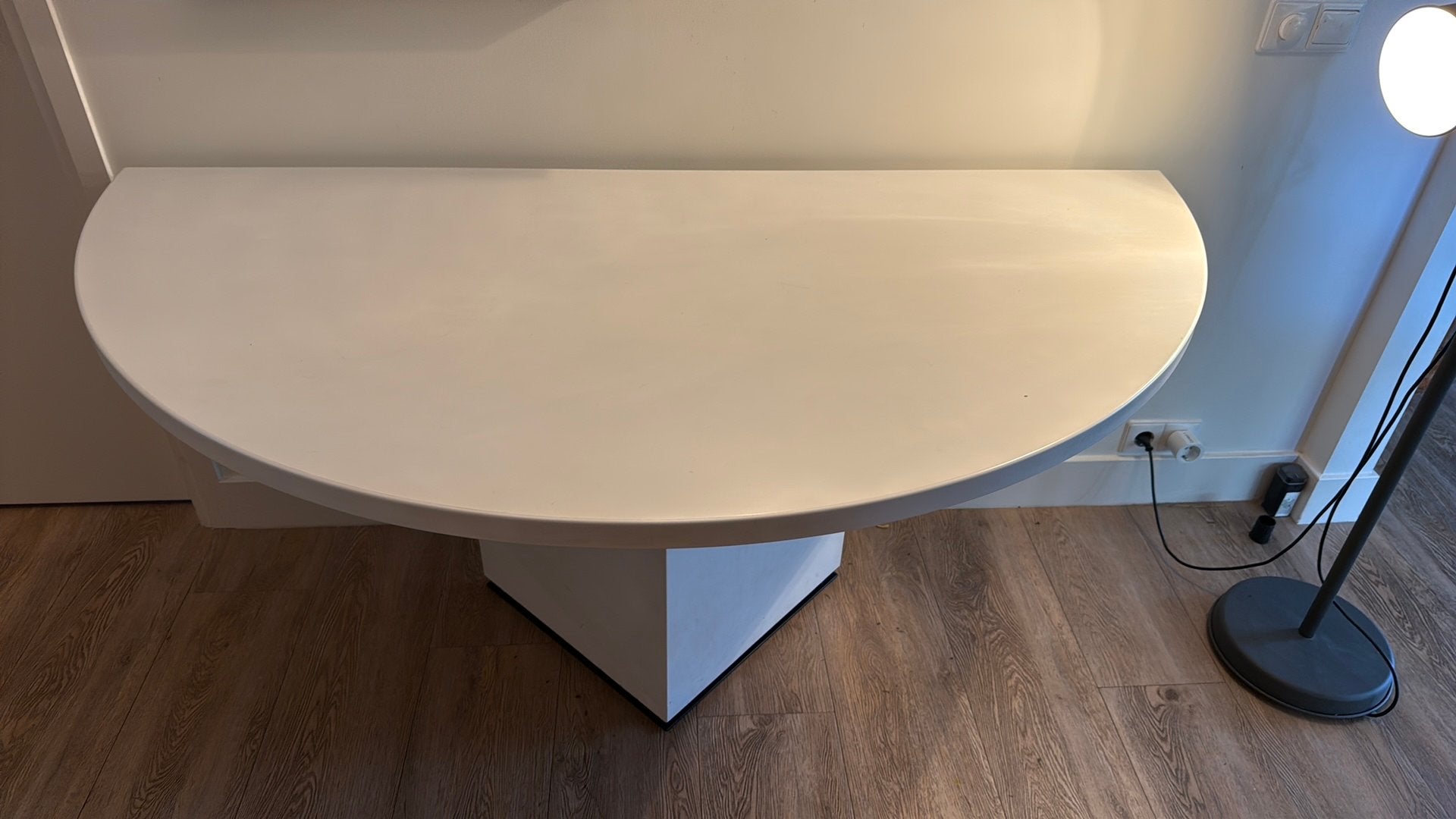 Tecno design bureau /tafel 160cm -halfrond, Ophalen, Gebruikt