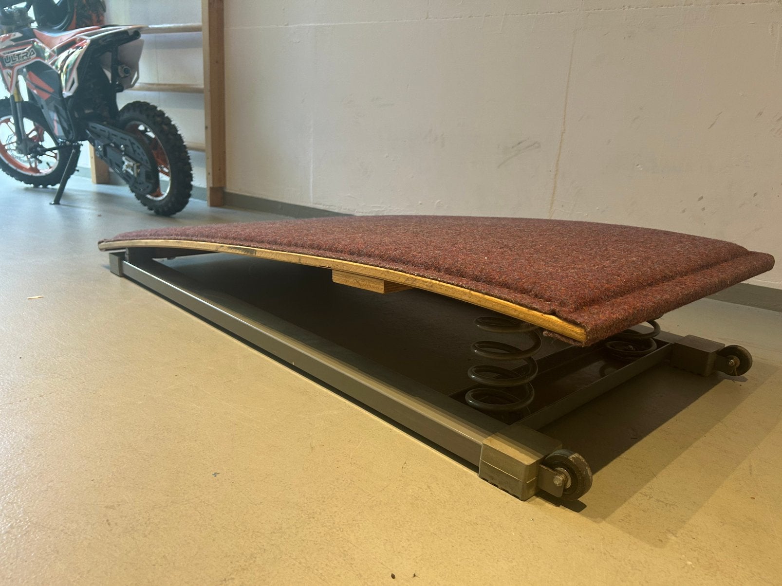 Bosan springplank met vering, Maat 36 t/m 42, Ophalen, Gebruikt, Materiaal