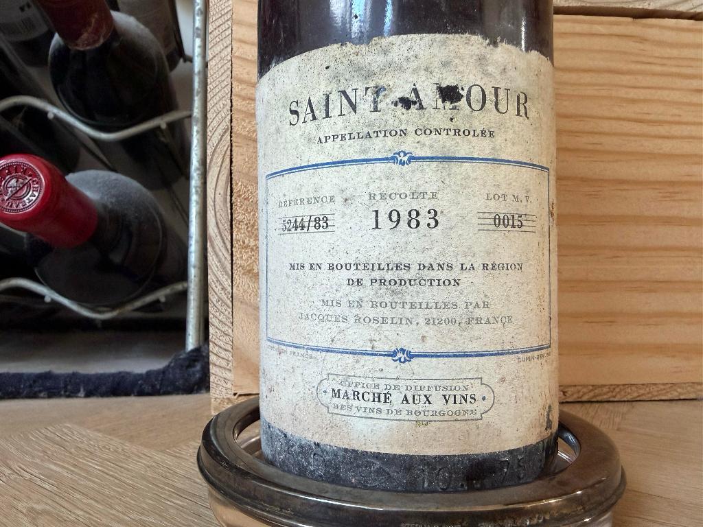 1983 fles wijn "Saint-Amour" Bourgogne, Gebruikt, Frankrijk, Ophalen of Verzenden, Rode wijn