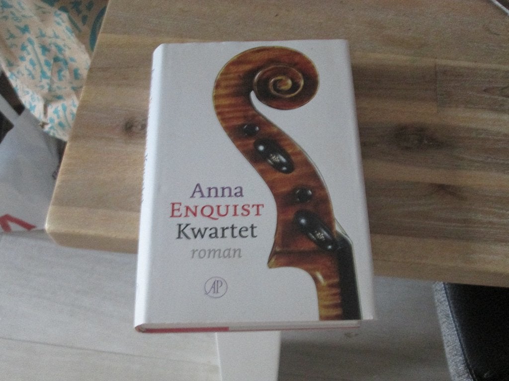 Anna Enquist - Kwartet (hardcover), Ophalen of Verzenden, Zo goed als nieuw, Nederland, Anna Enquist