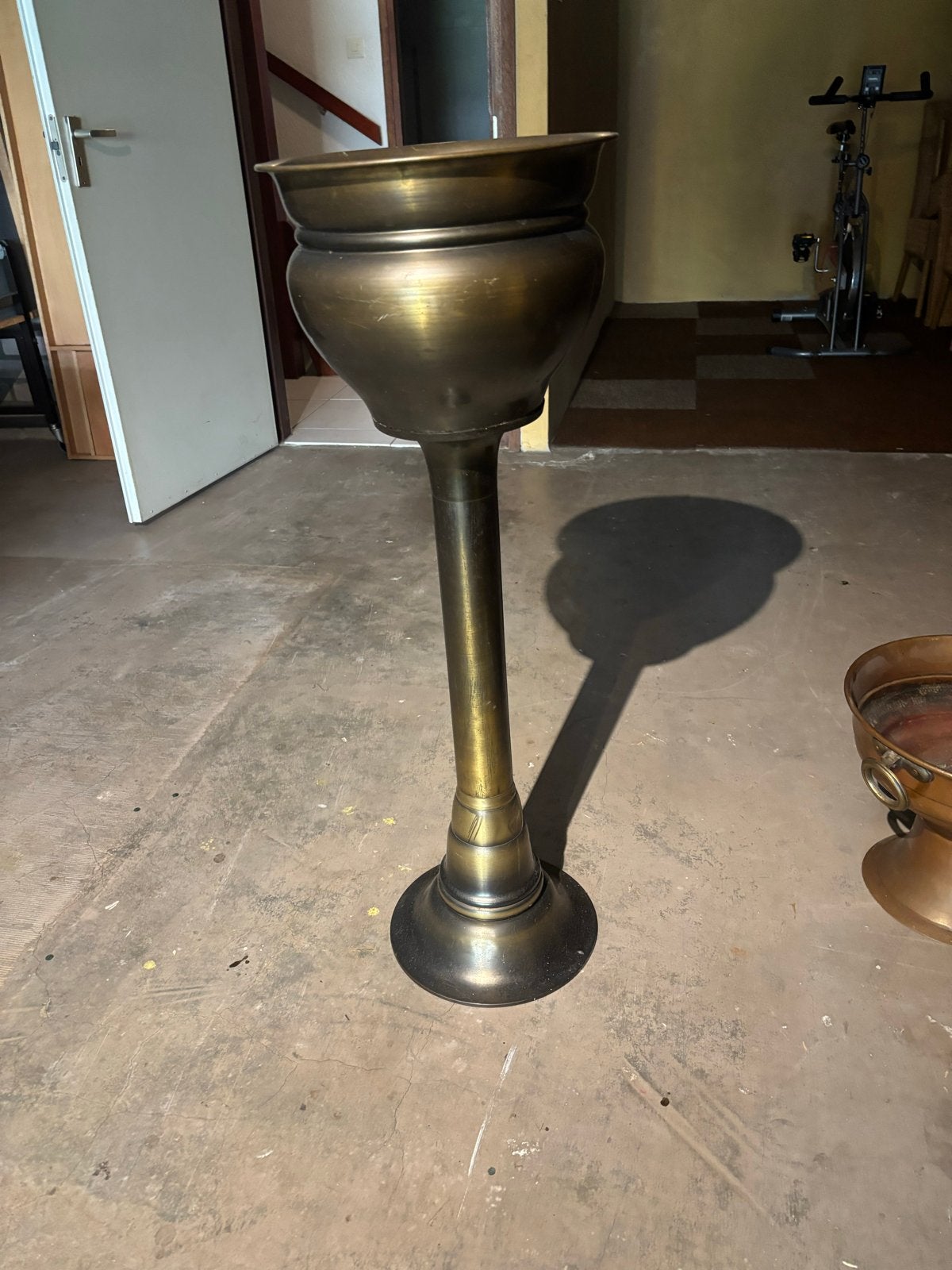 Antieke bronzen plantenstandaard/bloempot, Ophalen of Verzenden, Brons