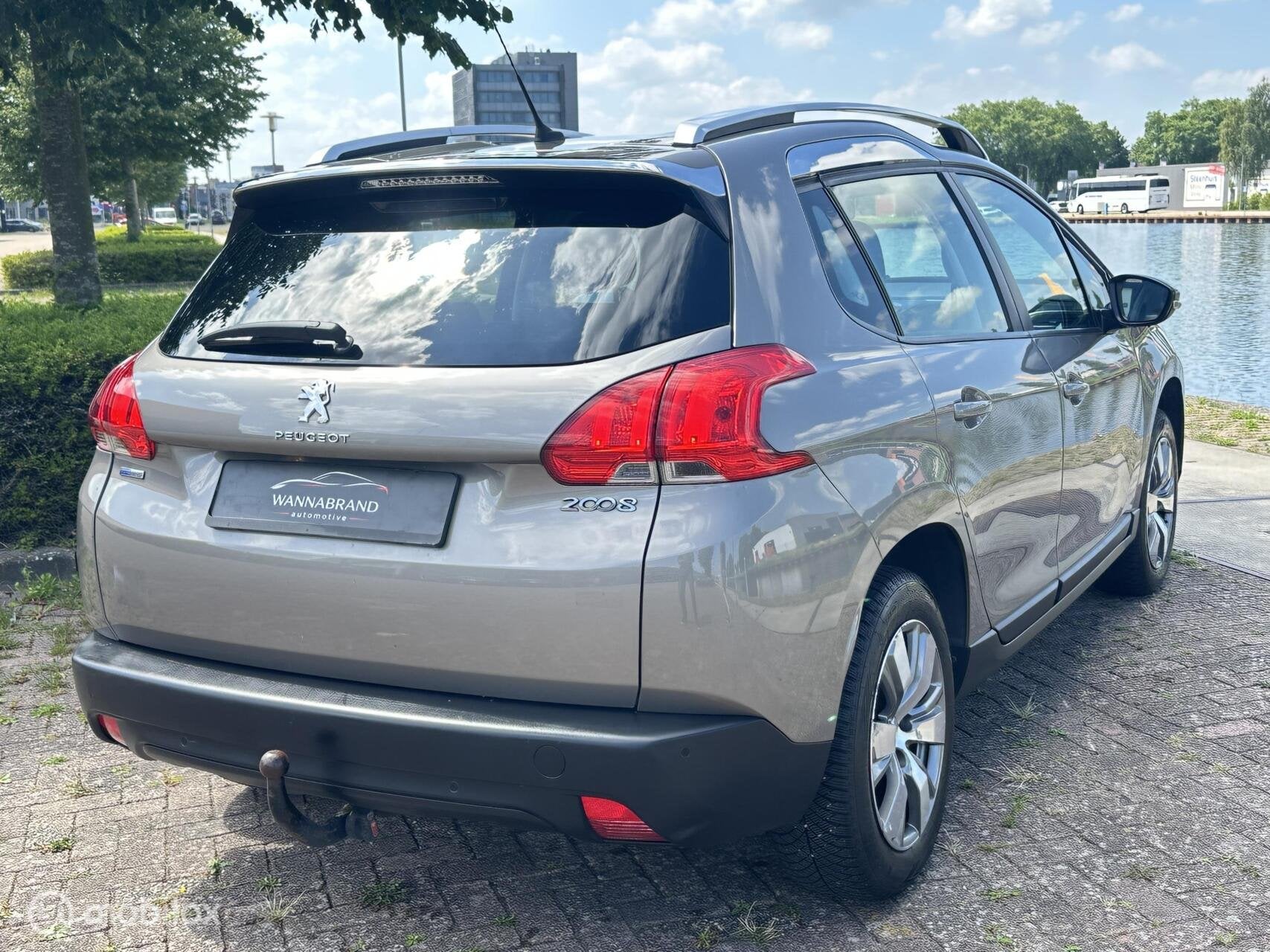 Peugeot 2008 1.2 PureTech Blue Lion | Pano | Cruise | Trekha, Auto's, Voorwielaandrijving, Stof, 1199 cc, 82 pk