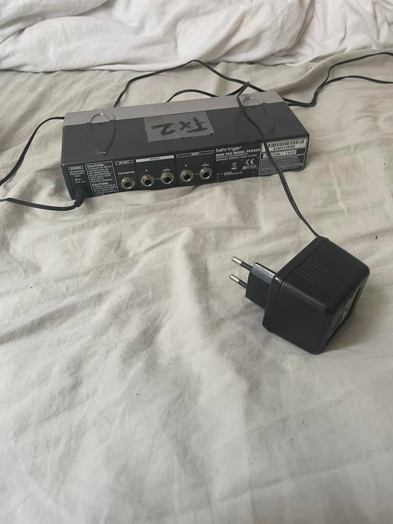 Behringer MINI FEX800 Multi-Effect Processor, Muziek en Instrumenten, Effecten, Gebruikt, Chorus, Delay of Echo, Reverb, Multi-effect
