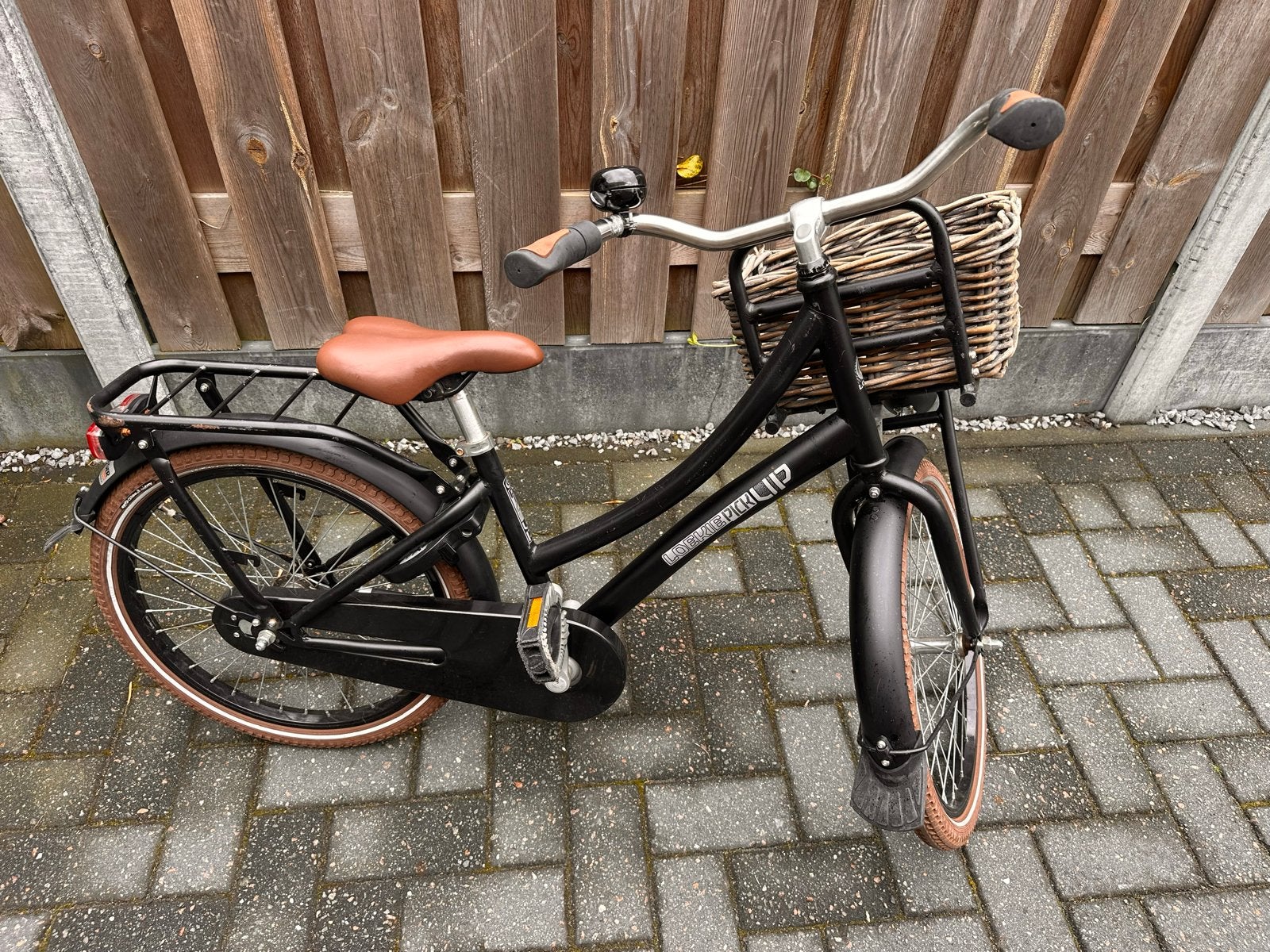Meisjesfiets 20 inch Loekie, Fietsen en Brommers, Ophalen, Gebruikt, Terugtraprem, 20 inch