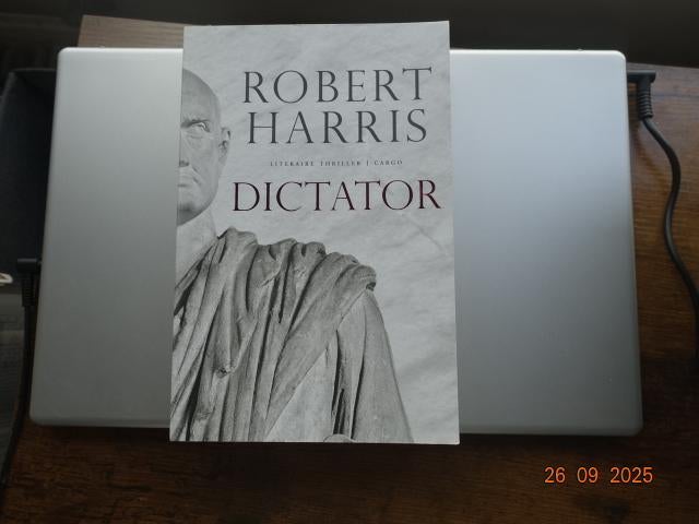 Dictator.....Robert Harris, Ophalen, Zo goed als nieuw