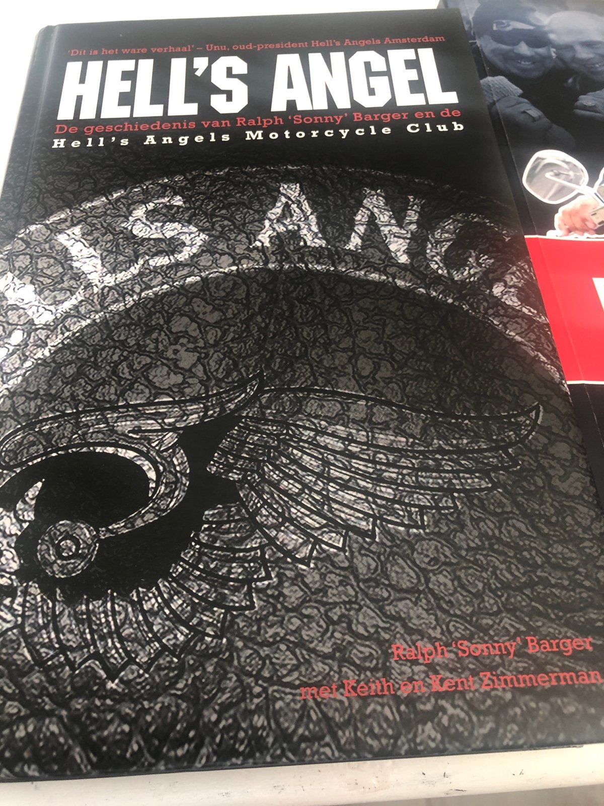 Hells Angels boeken: 5 titels over de motorclub, Boeken, Ophalen of Verzenden, Gelezen, Overige