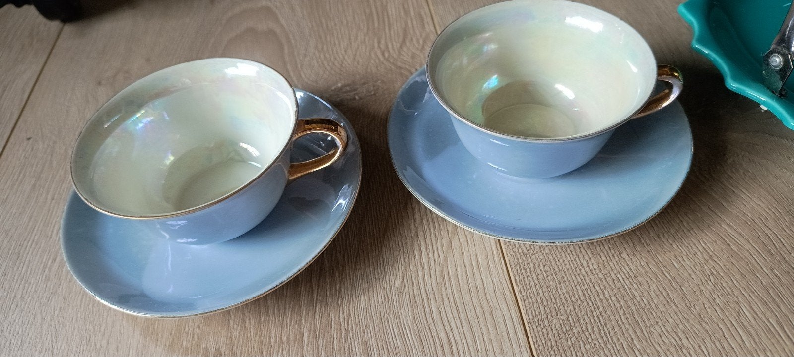 Vintage theekopjes met schotels, parelmoer en goud, Antiek en Kunst, Ophalen of Verzenden