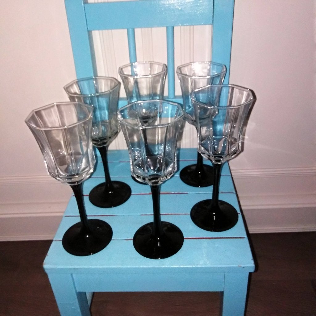 Octime wijnglazen met een heldere achthoekige kelk 6 stuks, Huis en Inrichting, Ophalen, Glas of Glazen, Overige stijlen, Glas