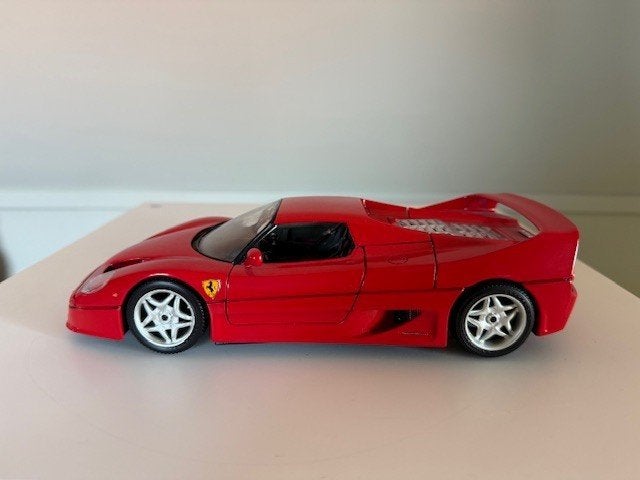 Ferrari F50 1995 1:18 Bburago Made in Italy, Ophalen of Verzenden, Zo goed als nieuw, Auto, Bburago
