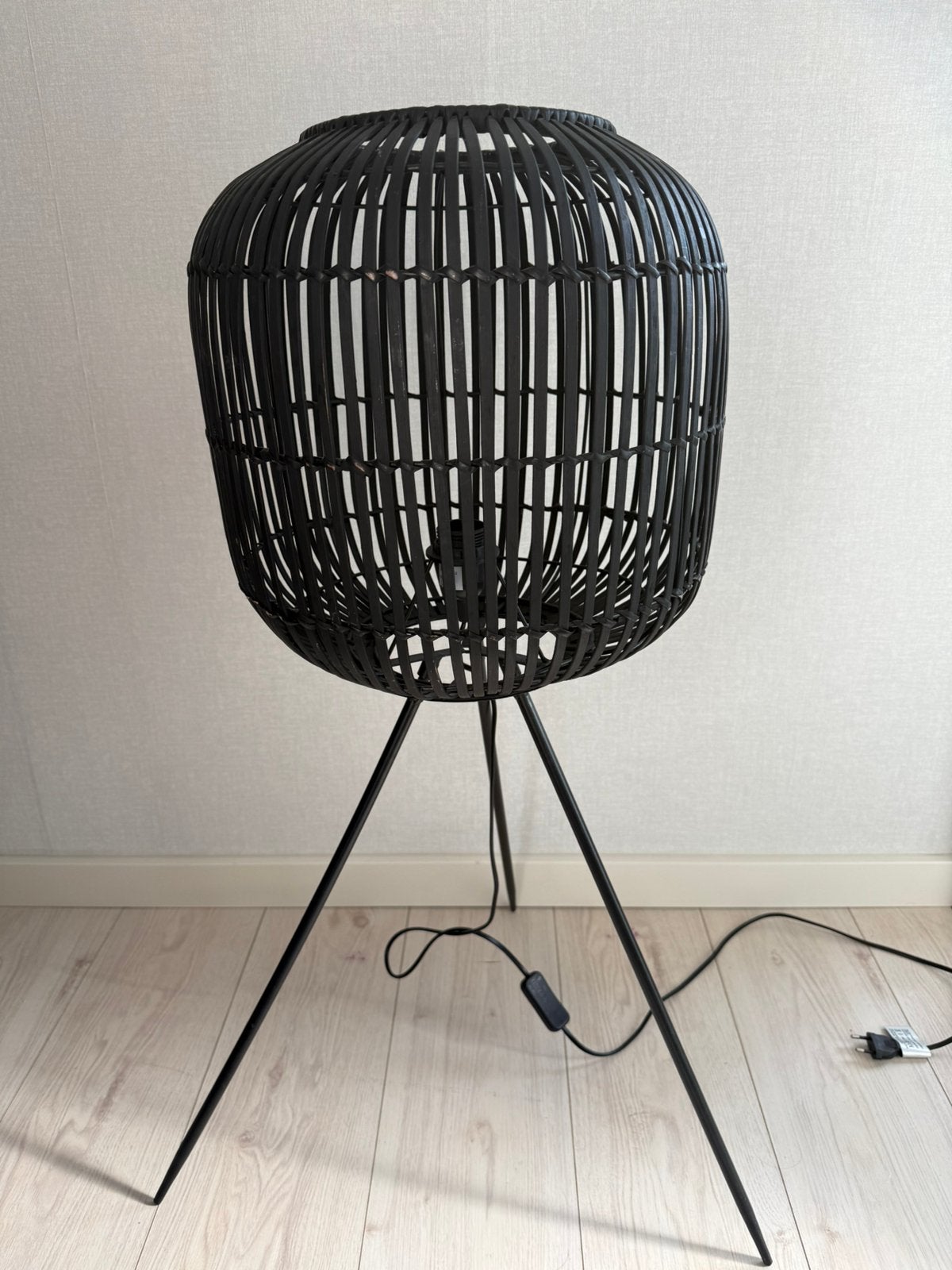 Staande rieten lamp, Ophalen, Zo goed als nieuw