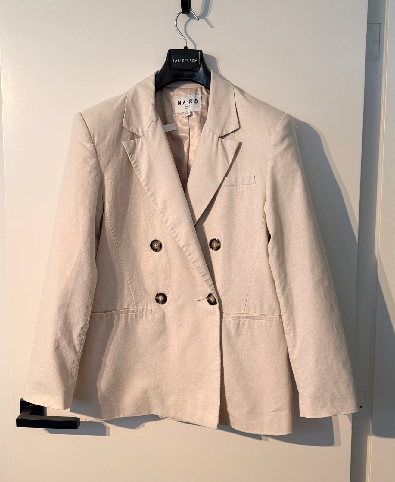 NA-KD - Linnen-blend Double Breasted Blazer | Maat 34/36, Beige, Ophalen of Verzenden, Zo goed als nieuw, Jasje