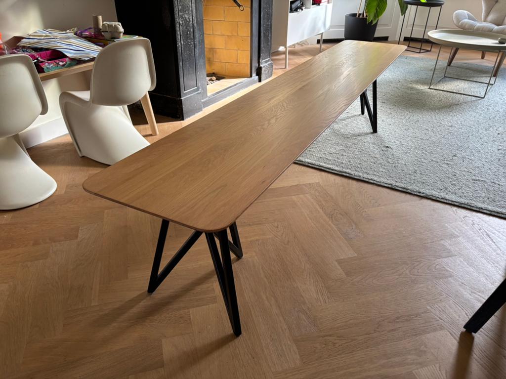 Studio HENK Eettafel bank 220cm eikenhout met zwart onderste, Minder dan 50 cm, Gebruikt, Eikenhout, 200 cm of meer