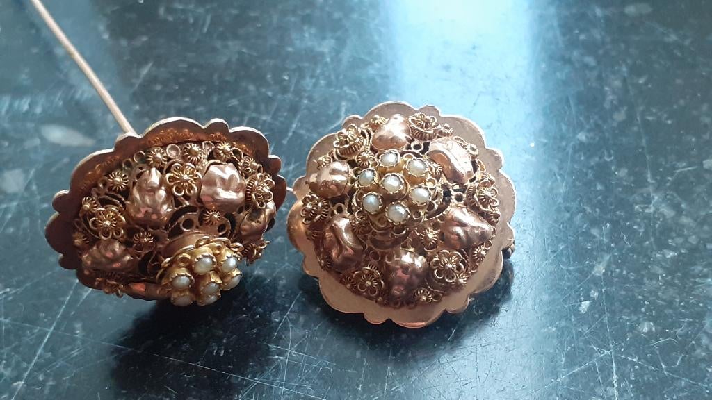Gouden 14 karaats Vintage Broche/speld 2 stuks, 18 tot 19, Gebruikt, Ophalen of Verzenden, Dame