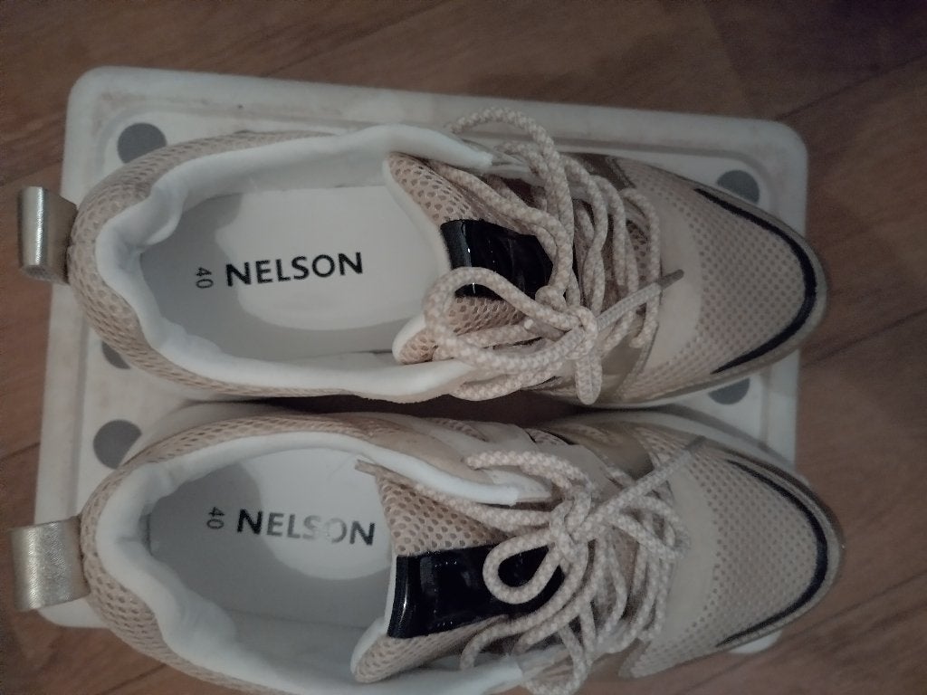 Sneakers maat 40, Nieuw, Ophalen of Verzenden, Sneakers of Gympen, Nelson