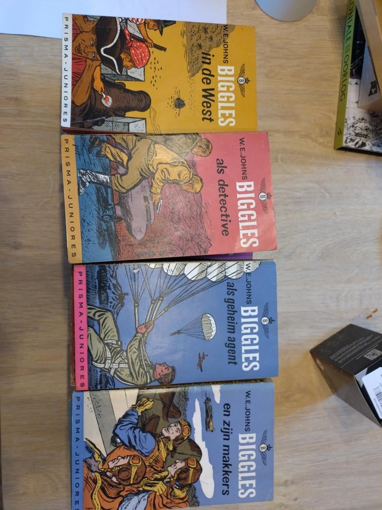 Biggles boeken - Prisma Juniores, Boeken, Ophalen of Verzenden, Gelezen