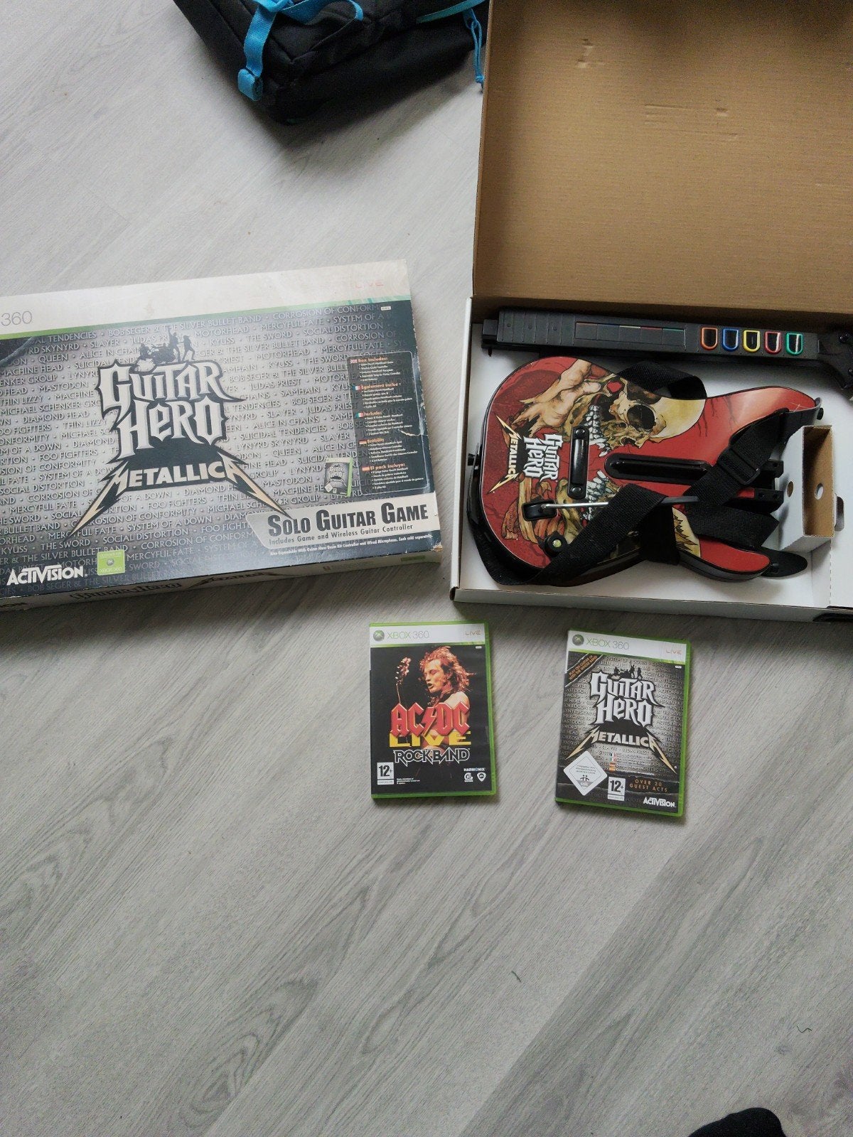 Guitar Hero Metallica & AC/DC Live Rock Band Xbox 360, Spelcomputers en Games, Muziek, Gebruikt, Ophalen of Verzenden, Eén computer