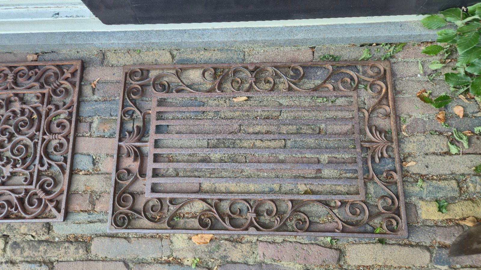Gietijzeren deurmatten - Set van 2, Tuin en Terras, Deurmatten, Gebruikt, Gietijzer, Schoonloopmat, Binnen, Buiten, Ophalen