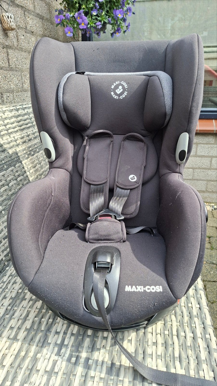 Maxi Cosi Axiss Autostoel - Draaibaar & Ligstanden, Kinderen en Baby's, 9 t/m 18 kg, Maxi-Cosi, Gebruikt, Autogordel