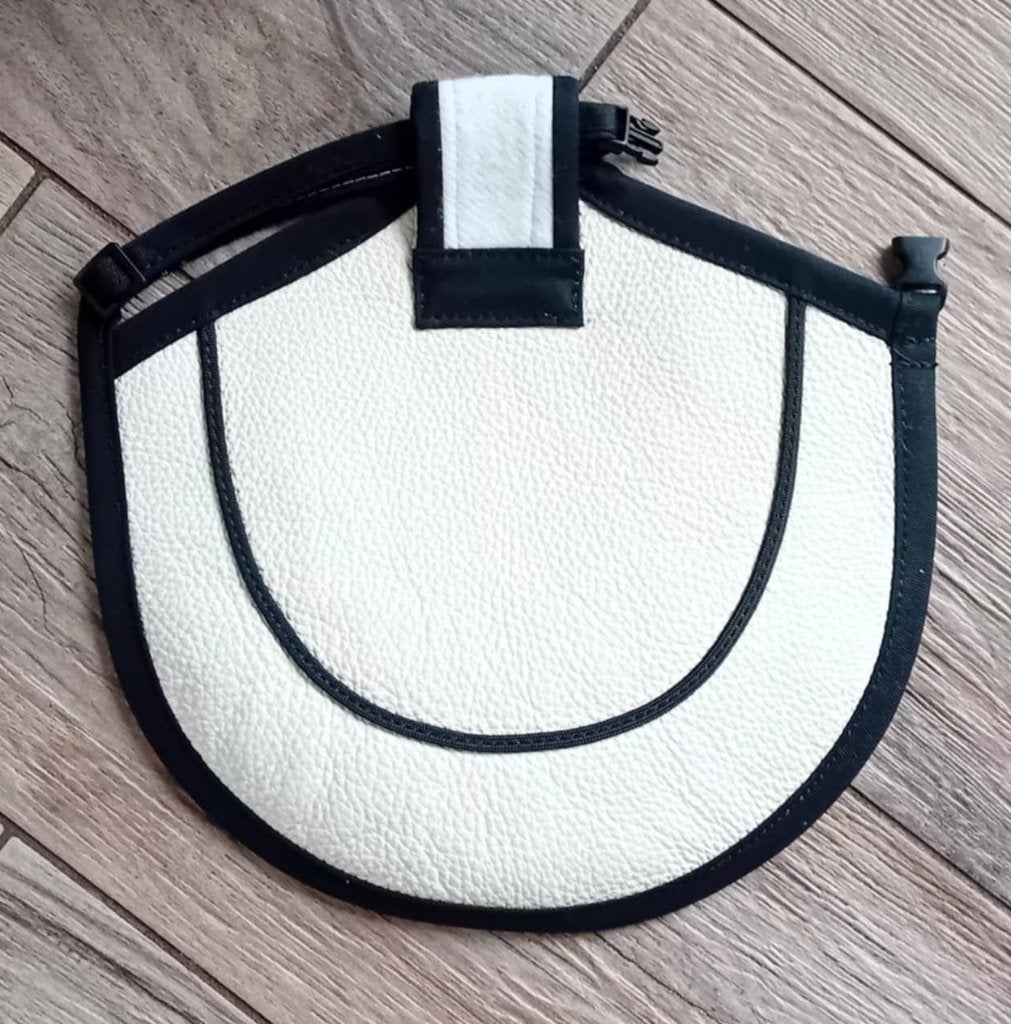 wit/zwart kippenzadel 24 cm maat XL Orpington, Brahma ed, Ophalen of Verzenden, Nieuw, Overige typen