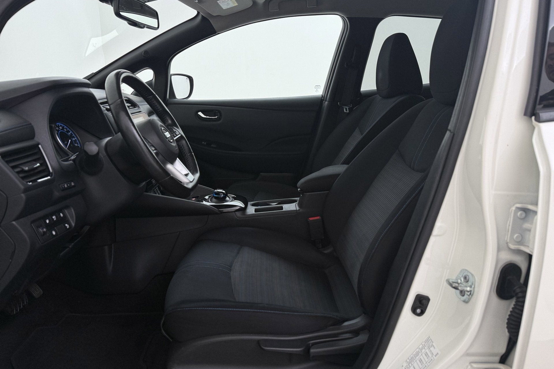 Nissan LEAF N-Connecta 40 kWh | Org NL | SOH 88% | CarPlay |, Stof, Gebruikt, Zwart, 150 pk