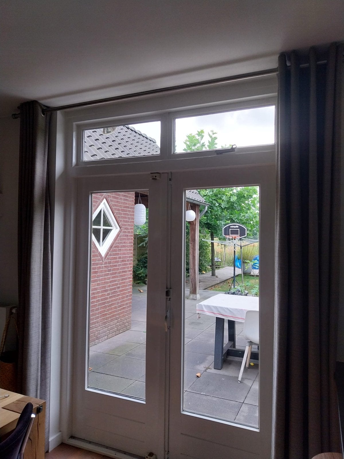 Prachtige Grijze gordijnen met ringen, incl roede., Met ringen, Ophalen of Verzenden, Zo goed als nieuw, Gordijn