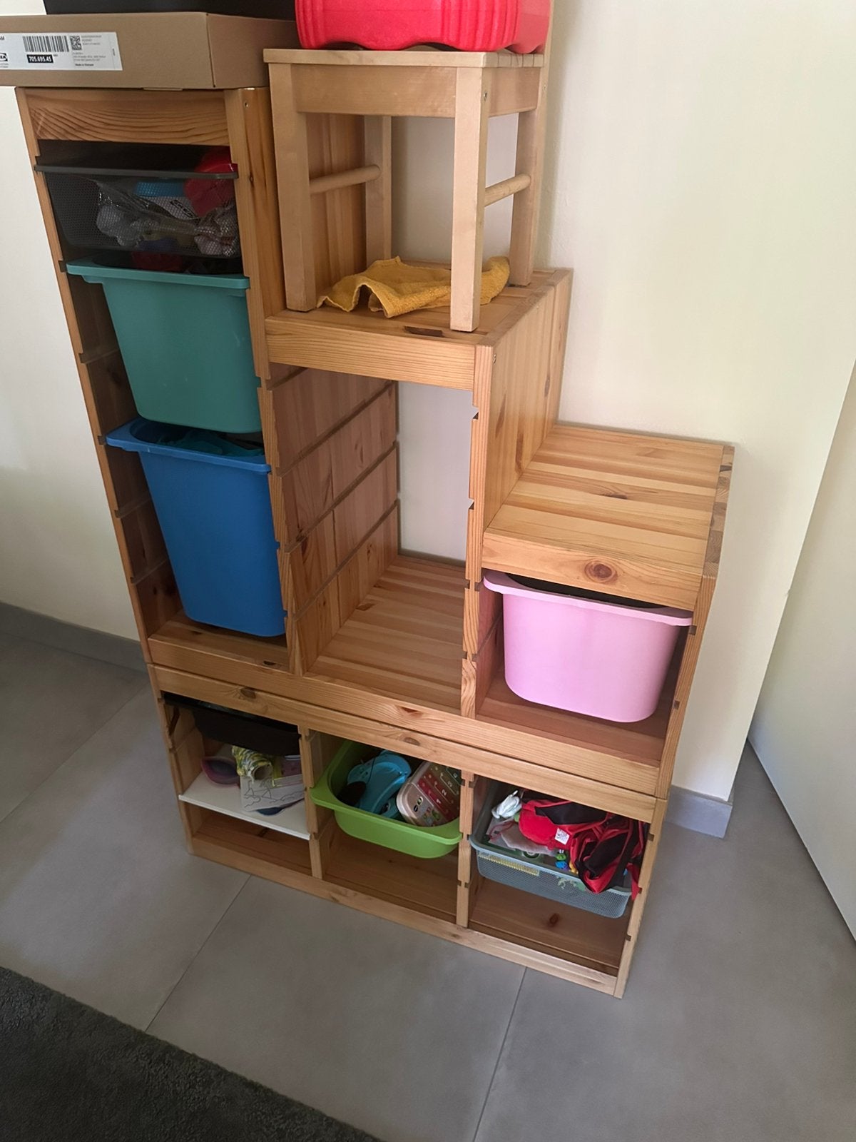 Twee nette grenen trofast kasten trapkast tafelmodel, Ophalen, Zo goed als nieuw, Poppenhuis