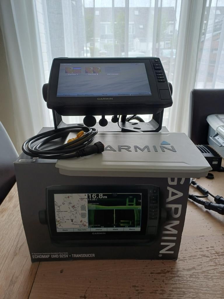 Garmin ECHOMAP UHD 92sv ,zonder tranceducer., Watersport en Boten, Ophalen of Verzenden, Zo goed als nieuw, Kaartplotter of Fish Finder