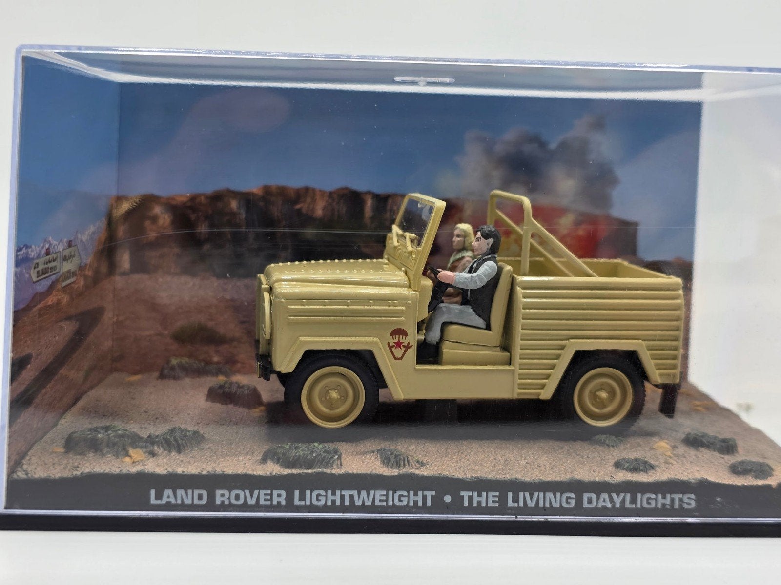 land Rover lightweight - the living daylights, Hobby en Vrije tijd, Modelauto's | 1:43, Ophalen, Auto, Overige merken
