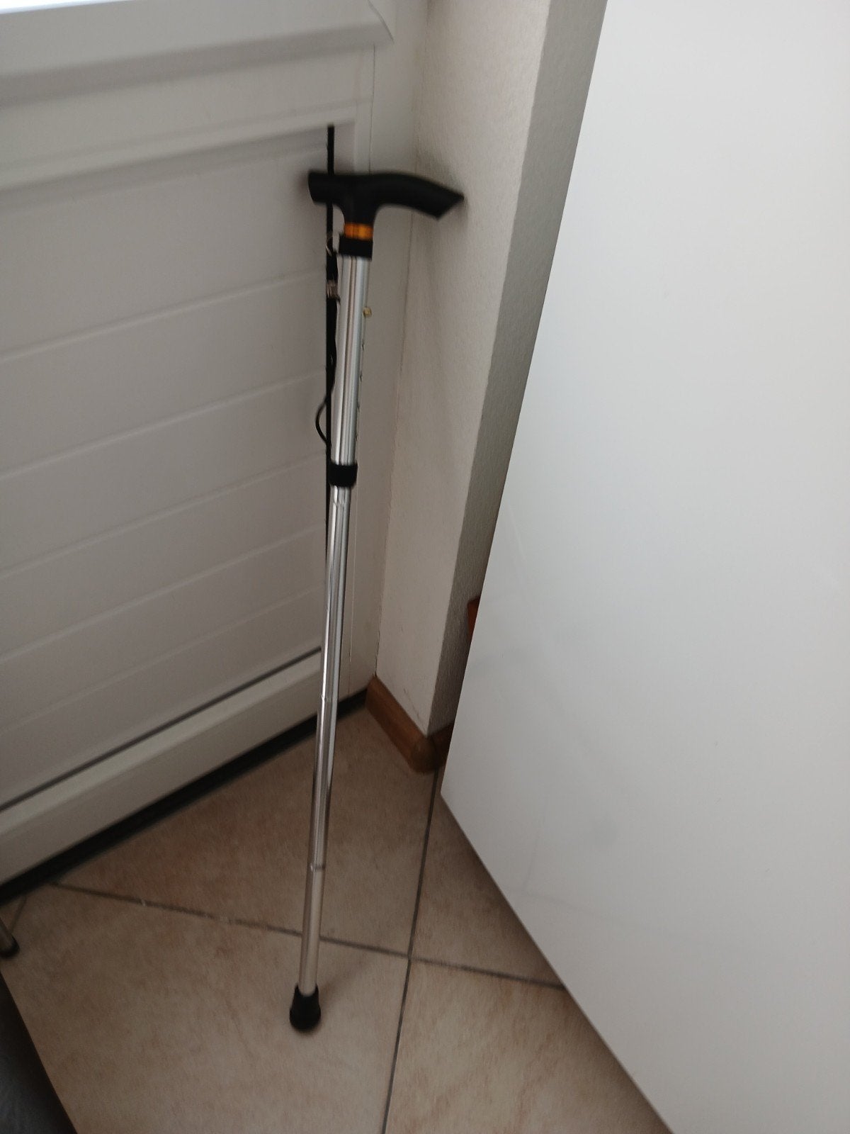 Wandelstok zilverkleurig, opvouwbaar . Nieuw., Diversen, Wandelstokken, Ophalen